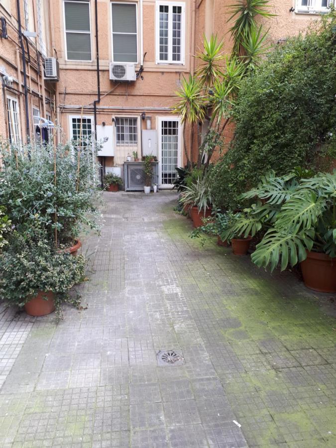 Tra Gianicolo E Trastevere Rome Luaran gambar