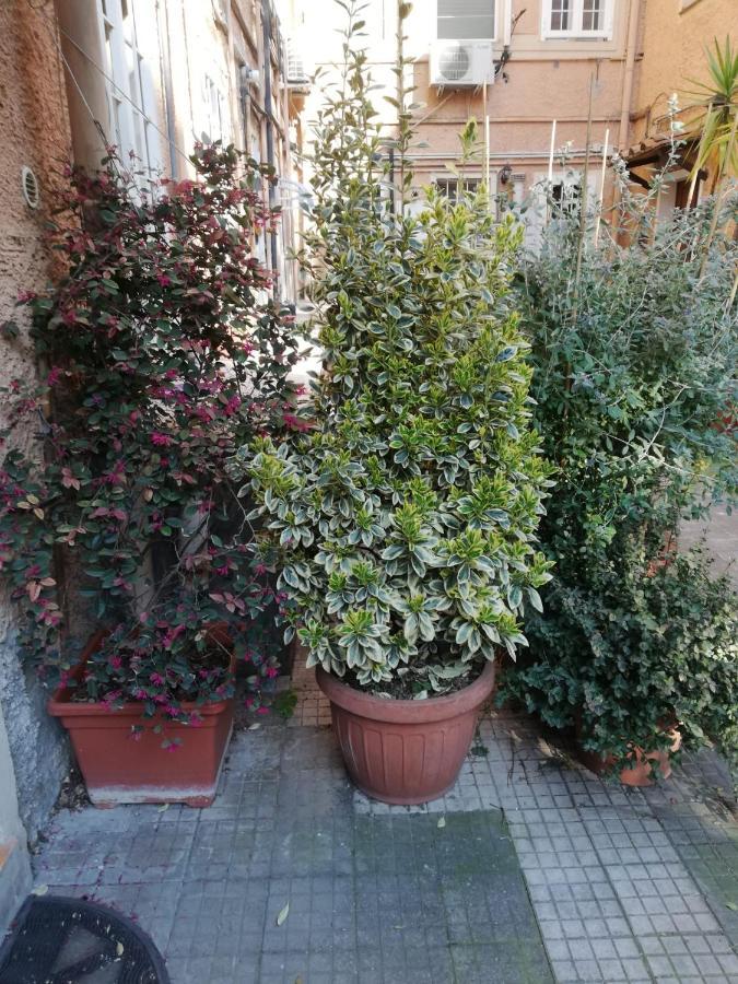 Tra Gianicolo E Trastevere Rome Luaran gambar